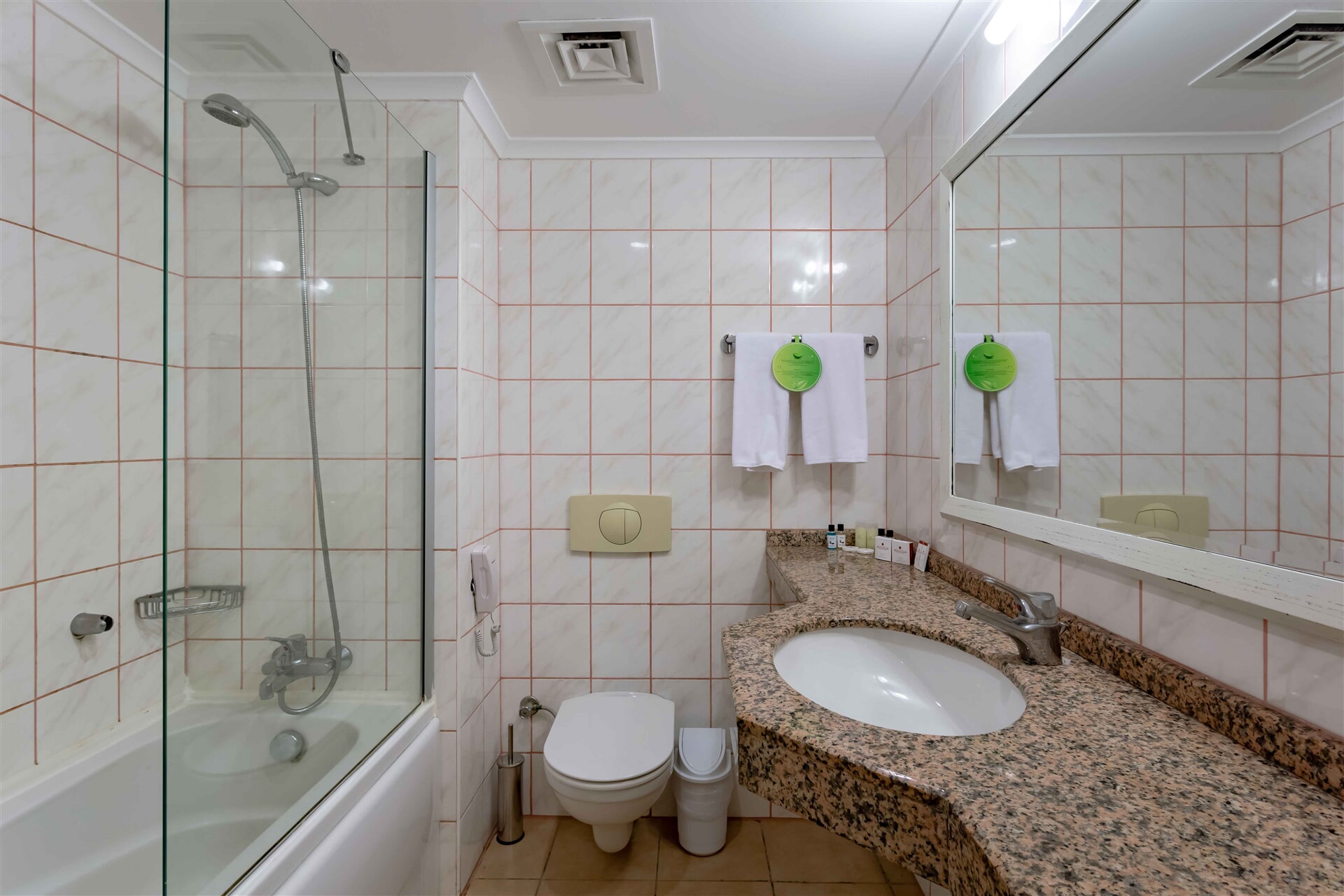 EUPHORIA PALM BEACH RESORT – Family Club Suite