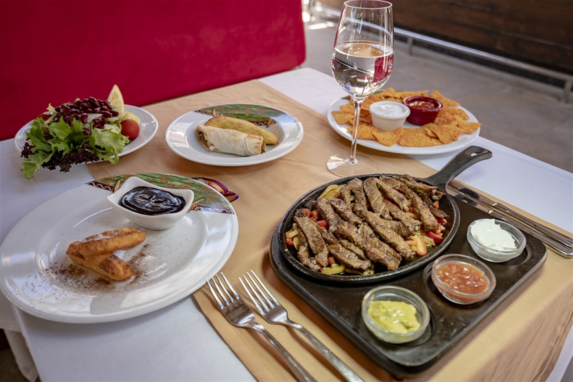 We decorated the lively culture of Mexico with the unique taste of its cuisine.