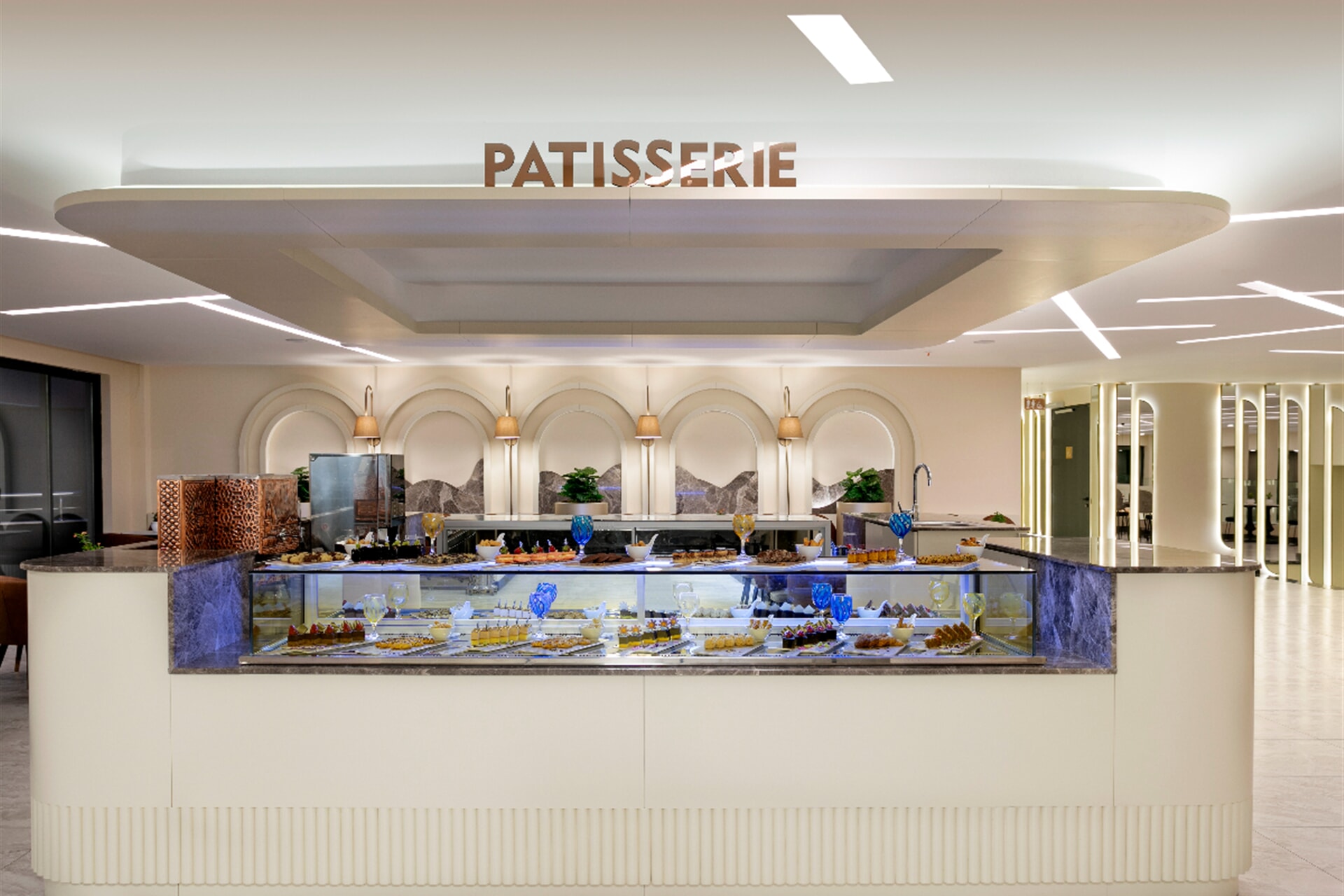 Would you like to try the cakes and desserts that our chefs make?