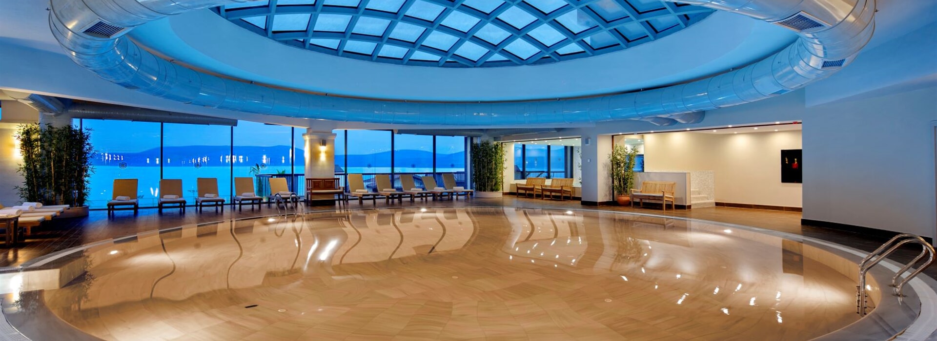 Royal Teos Thermal Resort Clinic & Spa – 5-Sterne Thermalhotel physikalisches Rehabilitationszentrum mit Unterkunft.